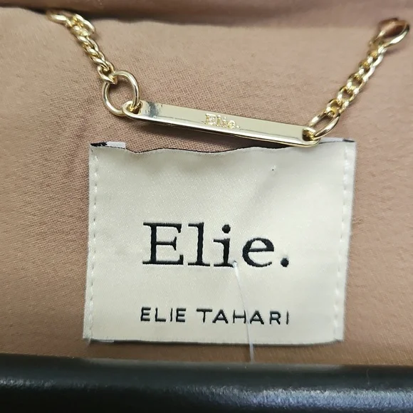 Elie Tahari Lightweight trench coat. - Picture 5 of 7